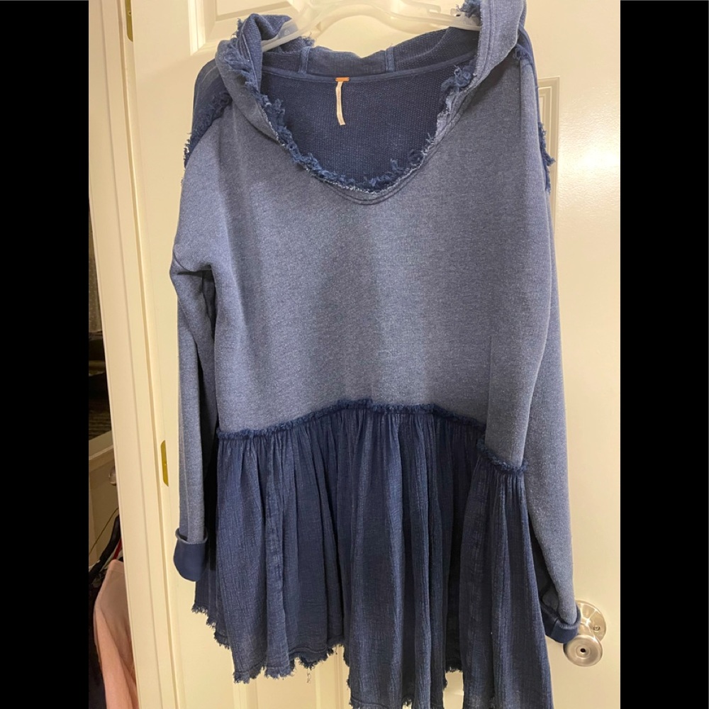 FP sweatshirt size L